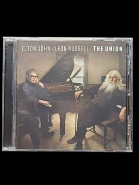 MUSIC CD  2010 "ELTON JOHN / LEON RUSSELL" THE UNION